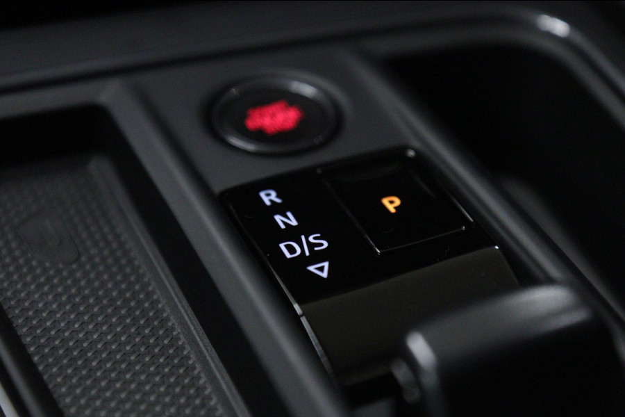 CUPRA Formentor 1.5 TSI Style PANO/CARPLAY/SFEERV/DODEHOEK/LANEASSIT/KEYLESS/VOL