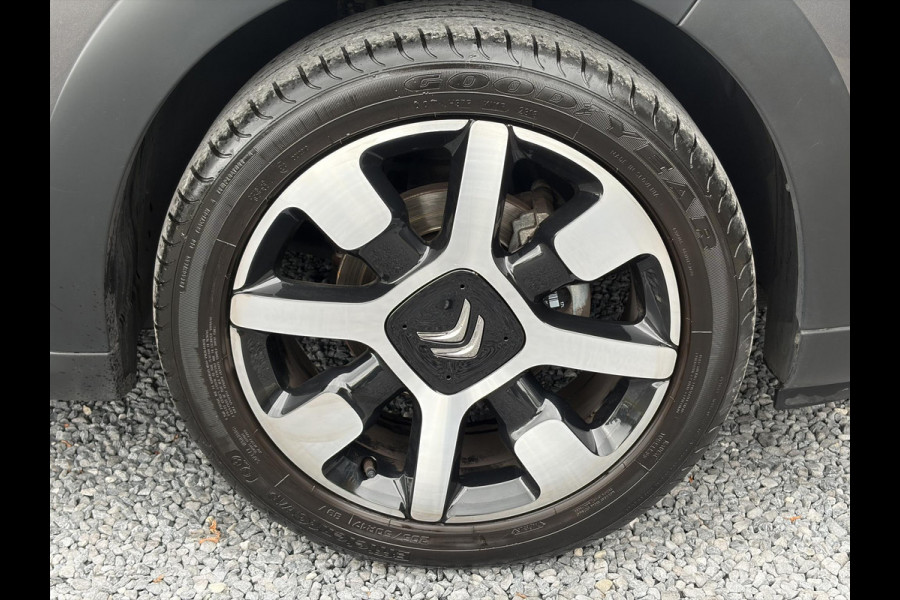 Citroën C3 1.2 PureTech S&S Shine D-riem vv in 02-2025 l 1e Eigenaar l Dealer Onderhouden l 110pk l Navi l Camera l Carplay l Clima l Cruise l Lm velgen l 6 Bak l Rijstrooksensor l Pdc l N.A.P l Apk tot 03-2027