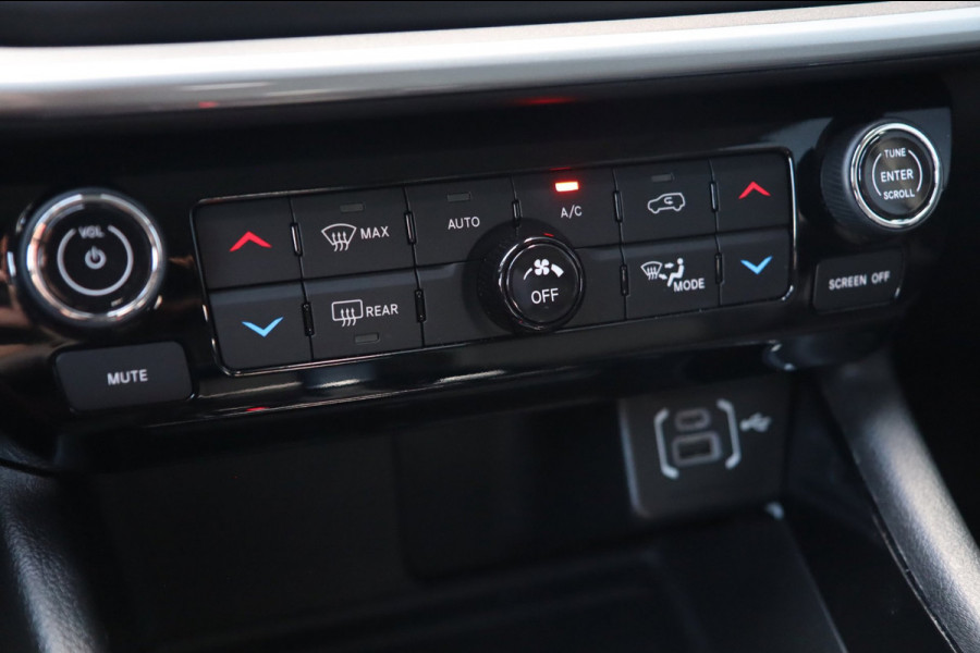 Jeep Compass 4xe 190 Plug-in Hybrid Limited / ACC / CAMERA / CARPLAY / TREKHAAK