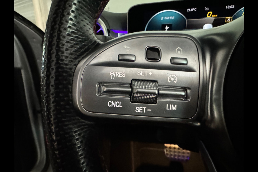 Mercedes-Benz A-Klasse 180 Business Solution AMG Pano|Stoelverwarming|Camera|Lane Assist|BlindSpot