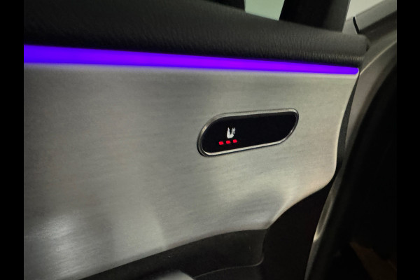 Mercedes-Benz A-Klasse 180 Business Solution AMG Pano|Stoelverwarming|Camera|Lane Assist|BlindSpot
