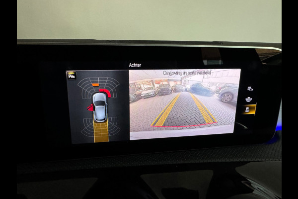 Mercedes-Benz A-Klasse 180 Business Solution AMG Pano|Stoelverwarming|Camera|Lane Assist|BlindSpot