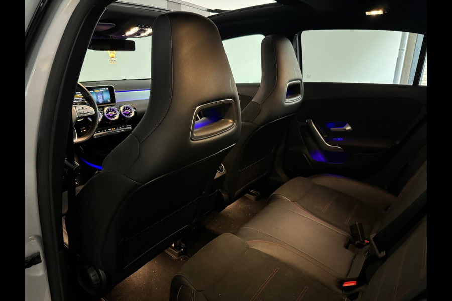 Mercedes-Benz A-Klasse 180 Business Solution AMG Pano|Stoelverwarming|Camera|Lane Assist|BlindSpot