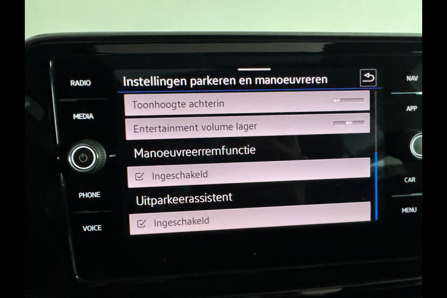 Volkswagen T-Roc 1.5 TSI Life Business Pano|ACC|Lane|Camera|Keyless|Camera
