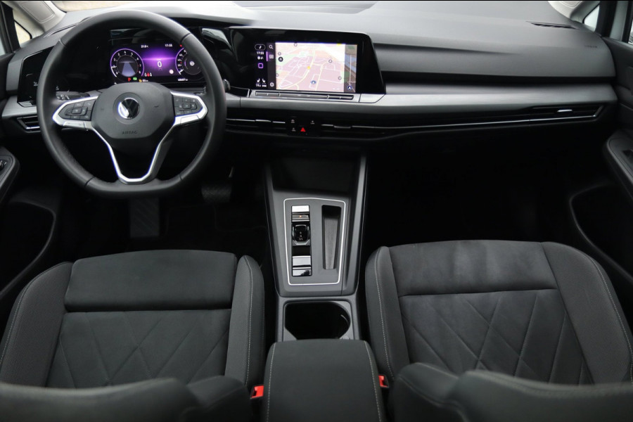 Volkswagen Golf 1.5 eTSI ACT / PANO / HUD / ACC / MEMORY / MASSAGE / CARPLAY / STUUR+STOELVERW