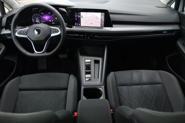 Volkswagen Golf 1.5 eTSI ACT / PANO / HUD / ACC / MEMORY / MASSAGE / CARPLAY / STUUR+STOELVERW