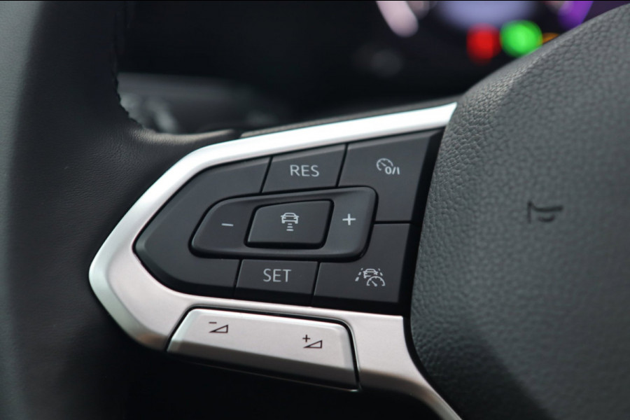 Volkswagen Golf 1.5 eTSI ACT / PANO / HUD / ACC / MEMORY / MASSAGE / CARPLAY / STUUR+STOELVERW