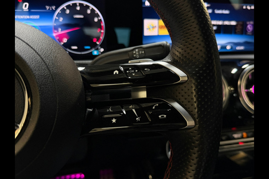 Mercedes-Benz A-Klasse 180 AMG Line BTW|GARANTIE|CAMERA|NIGHTPAKKET|DODEHOEK|KEYLESS|SFEERVERLICHTING|DEALER ONDERHOUDEN|NL AUTO|