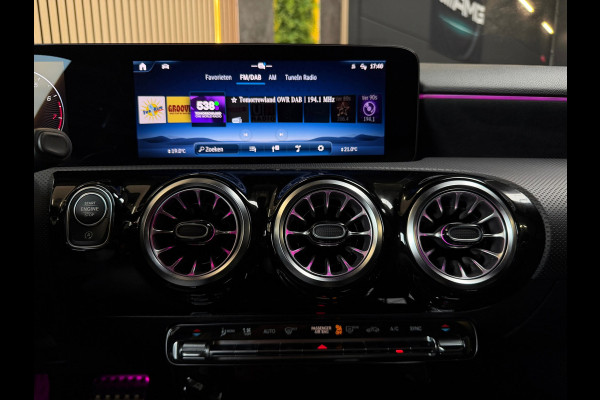 Mercedes-Benz A-Klasse 180 AMG Line BTW|GARANTIE|CAMERA|NIGHTPAKKET|DODEHOEK|KEYLESS|SFEERVERLICHTING|DEALER ONDERHOUDEN|NL AUTO|
