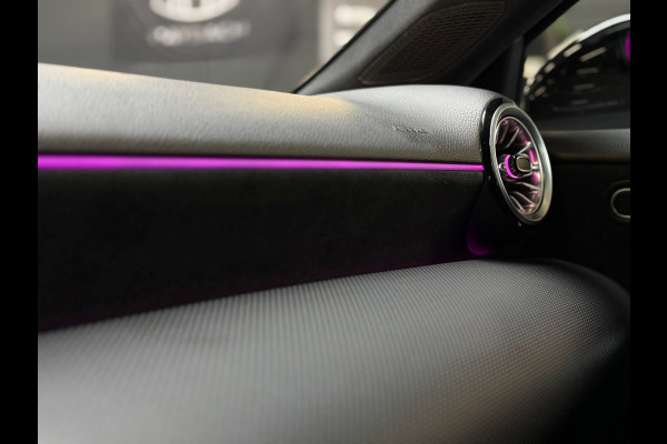 Mercedes-Benz A-Klasse 180 AMG Line BTW|GARANTIE|CAMERA|NIGHTPAKKET|DODEHOEK|KEYLESS|SFEERVERLICHTING|DEALER ONDERHOUDEN|NL AUTO|