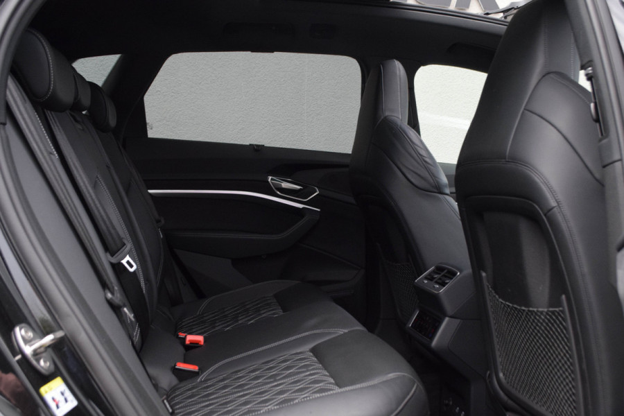 Audi SQ8 e-tron Quattro / Luchtvering/ Standkachel/ Bang & Olufsen Sound System/ Panoramadak/ Trekhaak/ 371kW (505PK)
