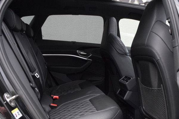 Audi SQ8 e-tron Quattro / Luchtvering/ Standkachel/ Bang & Olufsen Sound System/ Panoramadak/ Trekhaak/ 371kW (505PK)
