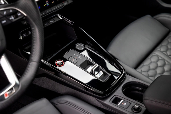 Audi RS3 2.5 TFSI Quattro Limousine MTM465/Pano/RS-Zetels/RS-Diff/B&O/HUD