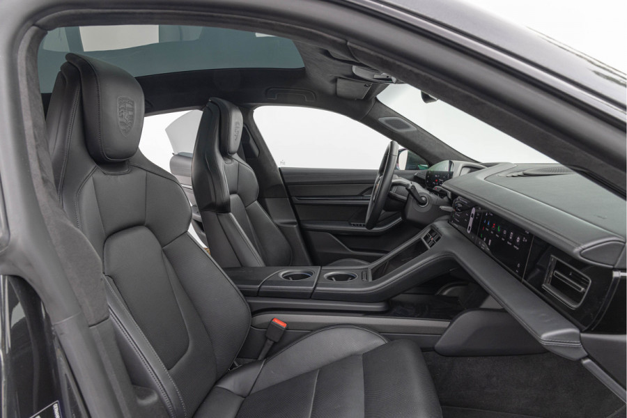 Porsche Taycan Turbo 680pk 93 kWh Keramisch Sport-Design Pano Carbon Burmester