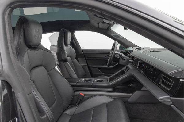 Porsche Taycan Turbo 680pk 93 kWh Keramisch Sport-Design Pano Carbon Burmester