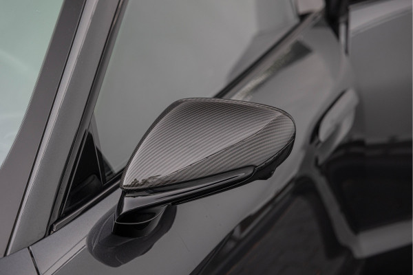 Porsche Taycan Turbo 680pk 93 kWh Keramisch Sport-Design Pano Carbon Burmester