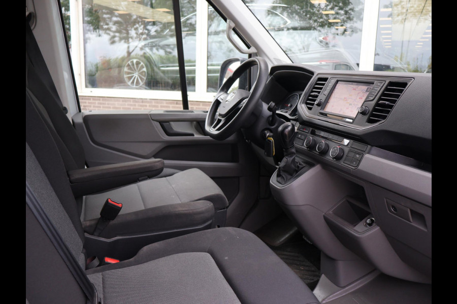 Volkswagen Crafter 35 2.0 TDI 140 PK DSG L4H3 + 3000 KG TREKHAAK | CAMERA | CARPLAY | NAVIGATIE