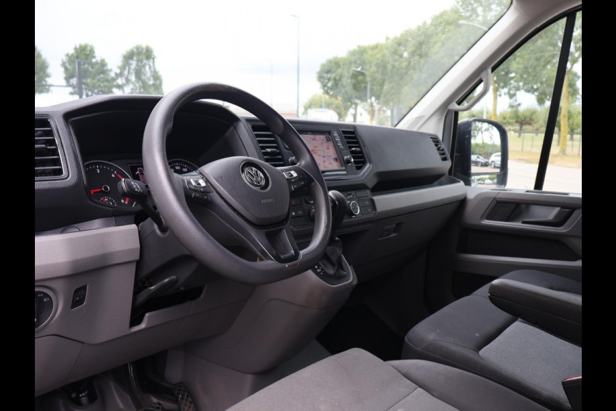 Volkswagen Crafter 35 2.0 TDI 140 PK DSG L4H3 + 3000 KG TREKHAAK | CAMERA | CARPLAY | NAVIGATIE