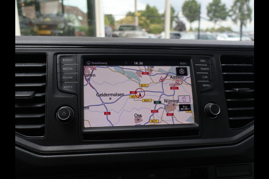 Volkswagen Crafter 35 2.0 TDI 140 PK DSG L4H3 + 3000 KG TREKHAAK | CAMERA | CARPLAY | NAVIGATIE