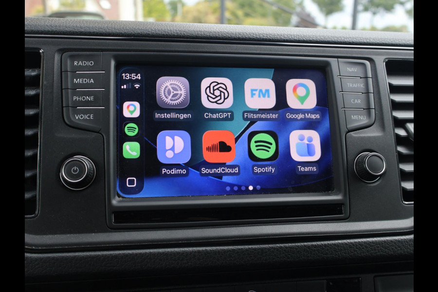 Volkswagen Crafter 35 2.0 TDI 140 PK DSG L4H3 + 3000 KG TREKHAAK | CAMERA | CARPLAY | NAVIGATIE