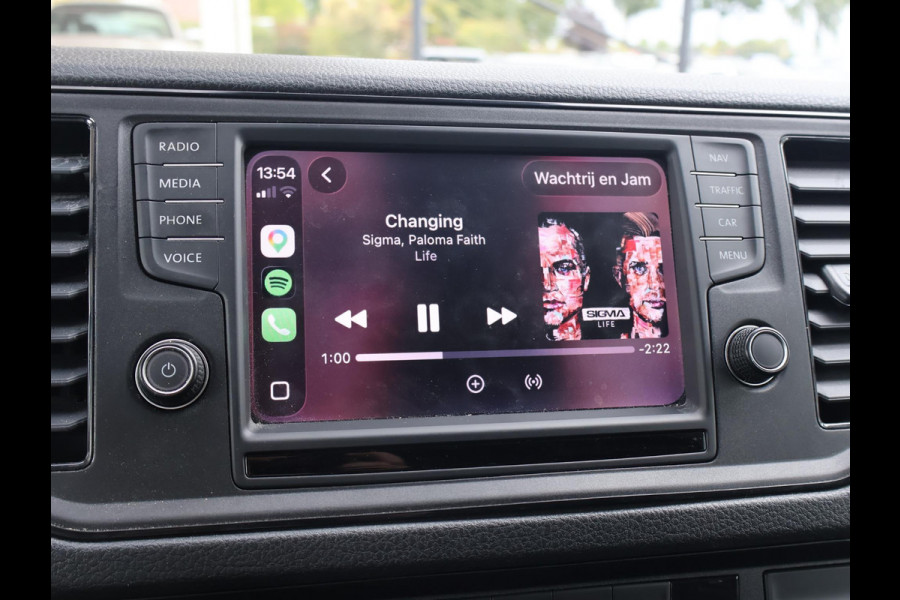 Volkswagen Crafter 35 2.0 TDI 140 PK DSG L4H3 + 3000 KG TREKHAAK | CAMERA | CARPLAY | NAVIGATIE