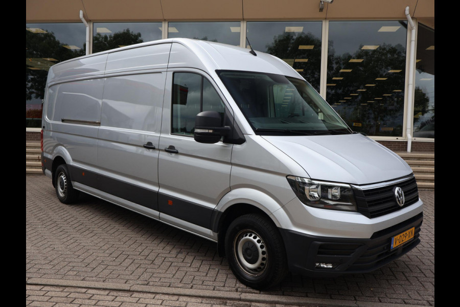 Volkswagen Crafter 35 2.0 TDI 140 PK DSG L4H3 + 3000 KG TREKHAAK | CAMERA | CARPLAY | NAVIGATIE