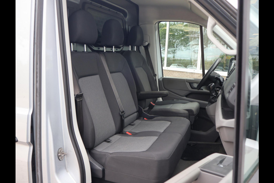 Volkswagen Crafter 35 2.0 TDI 140 PK DSG L4H3 + 3000 KG TREKHAAK | CAMERA | CARPLAY | NAVIGATIE
