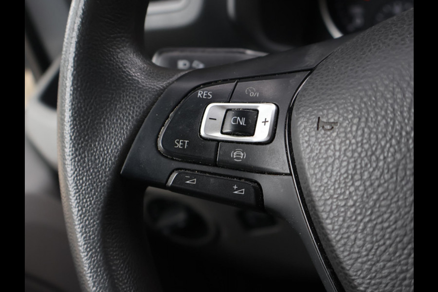 Volkswagen Crafter 35 2.0 TDI 140 PK DSG L4H3 + 3000 KG TREKHAAK | CAMERA | CARPLAY | NAVIGATIE