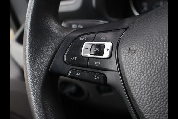 Volkswagen Crafter 35 2.0 TDI 140 PK DSG L4H3 + 3000 KG TREKHAAK | CAMERA | CARPLAY | NAVIGATIE