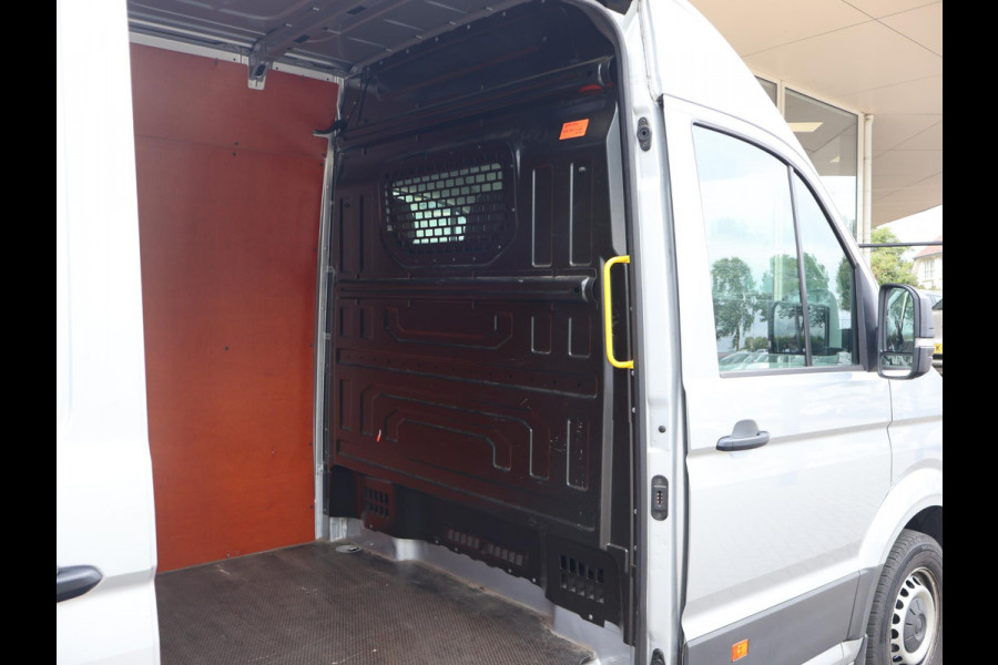 Volkswagen Crafter 35 2.0 TDI 140 PK DSG L4H3 + 3000 KG TREKHAAK | CAMERA | CARPLAY | NAVIGATIE