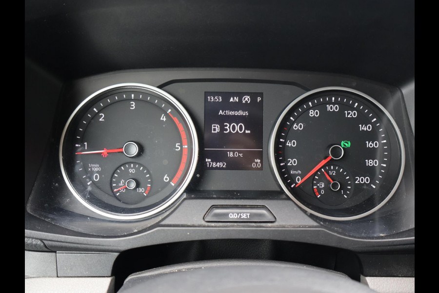 Volkswagen Crafter 35 2.0 TDI 140 PK DSG L4H3 + 3000 KG TREKHAAK | CAMERA | CARPLAY | NAVIGATIE
