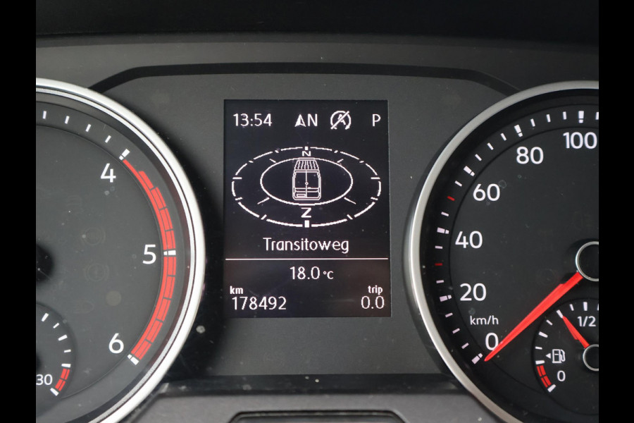 Volkswagen Crafter 35 2.0 TDI 140 PK DSG L4H3 + 3000 KG TREKHAAK | CAMERA | CARPLAY | NAVIGATIE