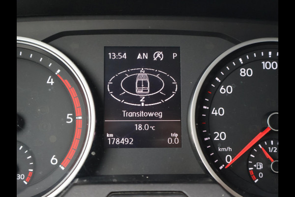 Volkswagen Crafter 35 2.0 TDI 140 PK DSG L4H3 + 3000 KG TREKHAAK | CAMERA | CARPLAY | NAVIGATIE