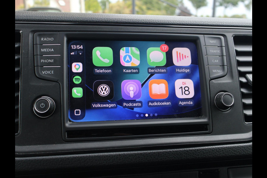 Volkswagen Crafter 35 2.0 TDI 140 PK DSG L4H3 + 3000 KG TREKHAAK | CAMERA | CARPLAY | NAVIGATIE