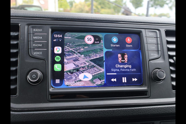 Volkswagen Crafter 35 2.0 TDI 140 PK DSG L4H3 + 3000 KG TREKHAAK | CAMERA | CARPLAY | NAVIGATIE