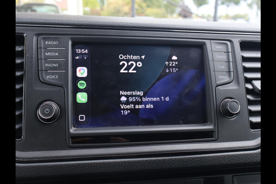 Volkswagen Crafter 35 2.0 TDI 140 PK DSG L4H3 + 3000 KG TREKHAAK | CAMERA | CARPLAY | NAVIGATIE
