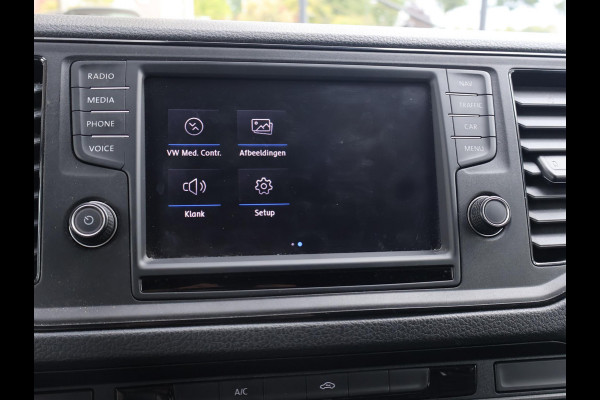 Volkswagen Crafter 35 2.0 TDI 140 PK DSG L4H3 + 3000 KG TREKHAAK | CAMERA | CARPLAY | NAVIGATIE