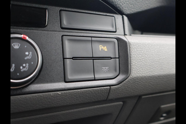Volkswagen Crafter 35 2.0 TDI 140 PK DSG L4H3 + 3000 KG TREKHAAK | CAMERA | CARPLAY | NAVIGATIE