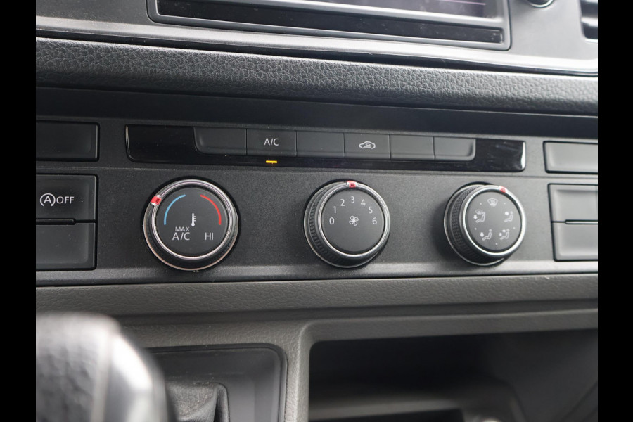 Volkswagen Crafter 35 2.0 TDI 140 PK DSG L4H3 + 3000 KG TREKHAAK | CAMERA | CARPLAY | NAVIGATIE