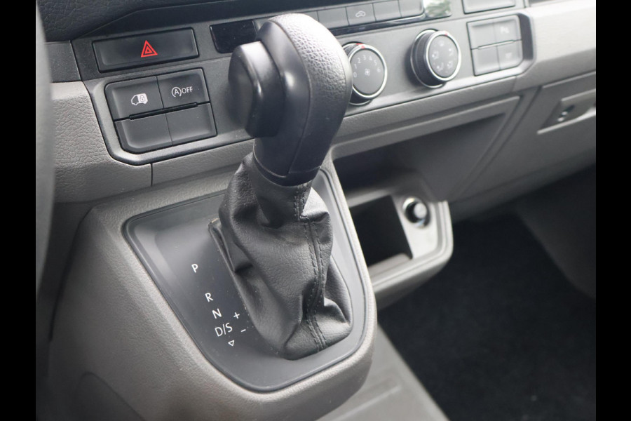 Volkswagen Crafter 35 2.0 TDI 140 PK DSG L4H3 + 3000 KG TREKHAAK | CAMERA | CARPLAY | NAVIGATIE