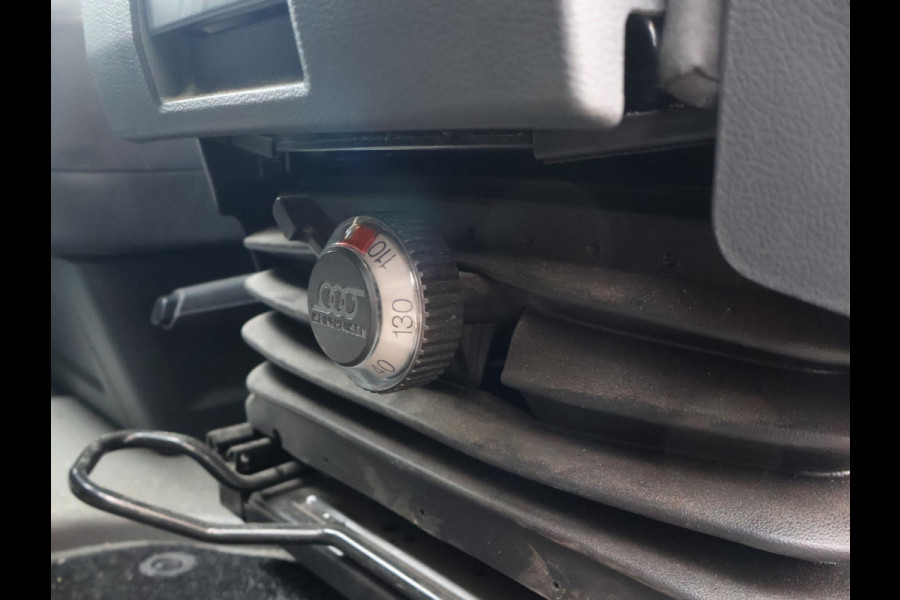Volkswagen Crafter 35 2.0 TDI 140 PK DSG L4H3 + 3000 KG TREKHAAK | CAMERA | CARPLAY | NAVIGATIE