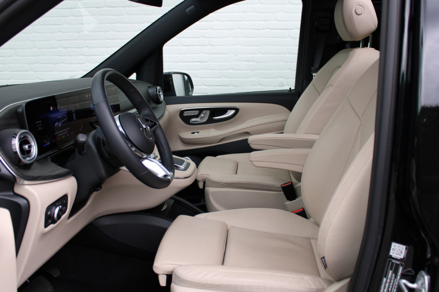 Mercedes-Benz Eqv 300 L2 / AMG / Panorama / Elec Stoelen / 7-Persoons / Burmester / Vol Opties / NIEUWSTAAT