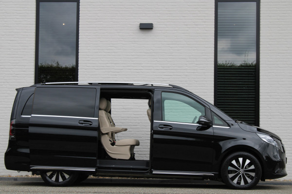 Mercedes-Benz Eqv 300 L2 / AMG / Panorama / Elec Stoelen / 7-Persoons / Burmester / Vol Opties / NIEUWSTAAT
