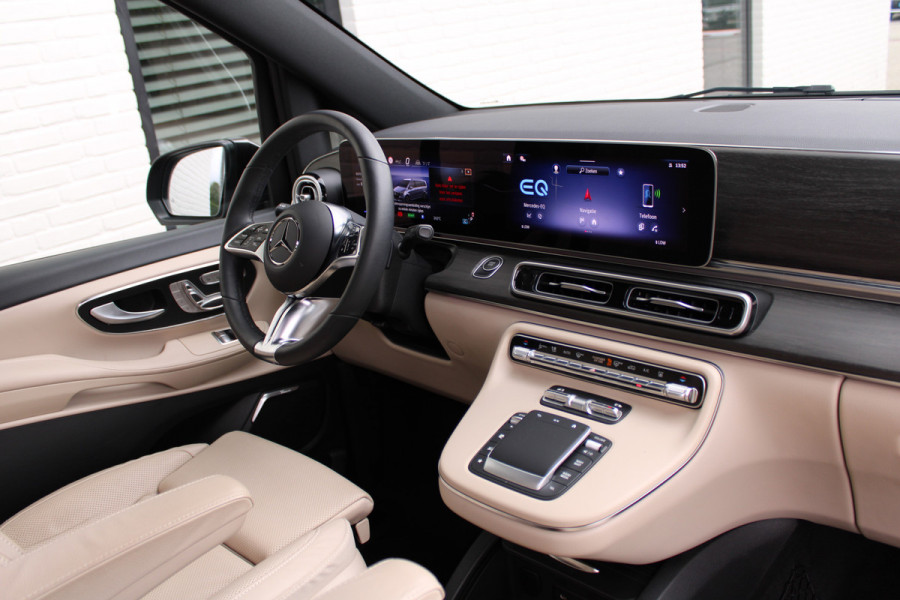 Mercedes-Benz Eqv 300 L2 / AMG / Panorama / Elec Stoelen / 7-Persoons / Burmester / Vol Opties / NIEUWSTAAT