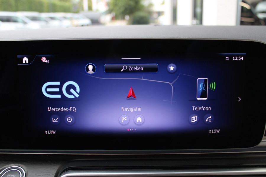 Mercedes-Benz Eqv 300 L2 / AMG / Panorama / Elec Stoelen / 7-Persoons / Burmester / Vol Opties / NIEUWSTAAT