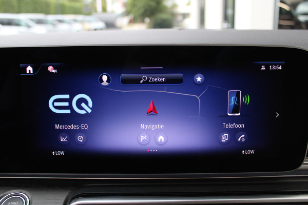Mercedes-Benz Eqv 300 L2 / AMG / Panorama / Elec Stoelen / 7-Persoons / Burmester / Vol Opties / NIEUWSTAAT
