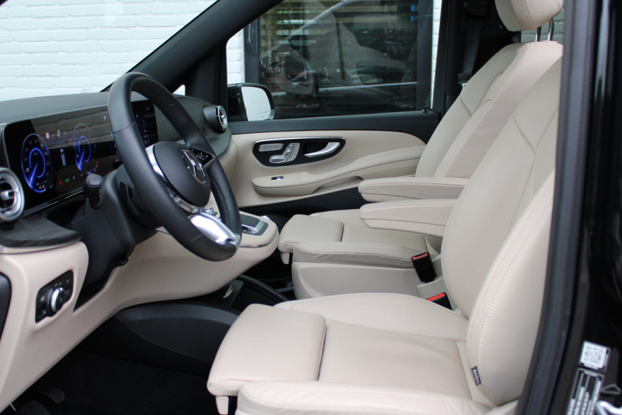 Mercedes-Benz Eqv 300 L2 / AMG / Panorama / Elec Stoelen / 7-Persoons / Burmester / Vol Opties / NIEUWSTAAT