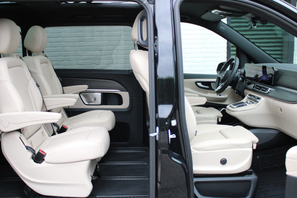 Mercedes-Benz Eqv 300 L2 / AMG / Panorama / Elec Stoelen / 7-Persoons / Burmester / Vol Opties / NIEUWSTAAT