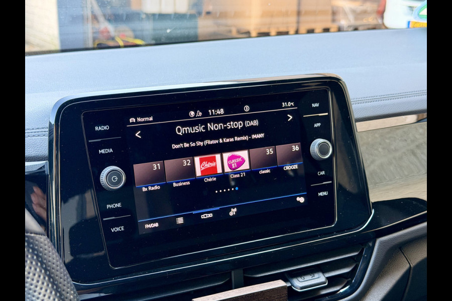 Volkswagen T-Roc 1.5 TSI R-Line Business+ Adaptive Cruise | Schuifdak | Camera | IQ LED