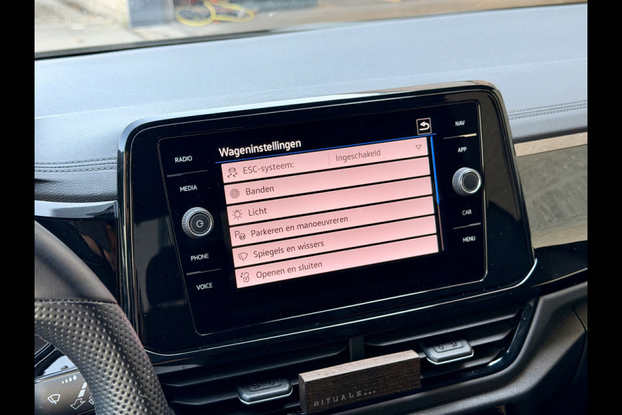Volkswagen T-Roc 1.5 TSI R-Line Business+ Adaptive Cruise | Schuifdak | Camera | IQ LED